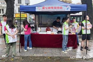 范志毅评张琳芃失误：就是能力问题，为什么上去大脚踢空